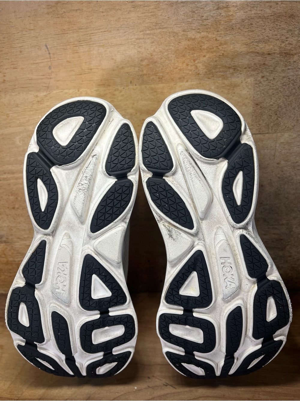 Hoka One One Bondi 8 REFLECTIVE Mens Sz 10.5 Running Shoes Sneakers White Black - Picture 10 of 14